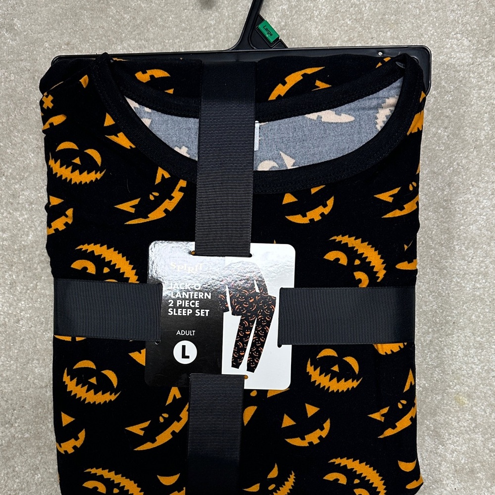 Spirit Black and Orange Jack-O-Lantern Sleep Set - Picture 3 of 4